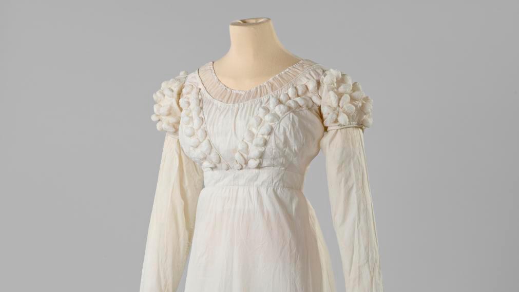 Neo-classical dress, First Empire, c. 1810, white cotton and muslin.Result: €21,500... The Gilles Labrosse Collection: Gems of Fashion