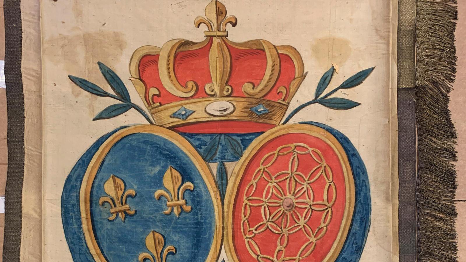 Fin du XVIIIe siècle. Drapeau de soie blanche uniface peinte aux armes de France... Royale collection