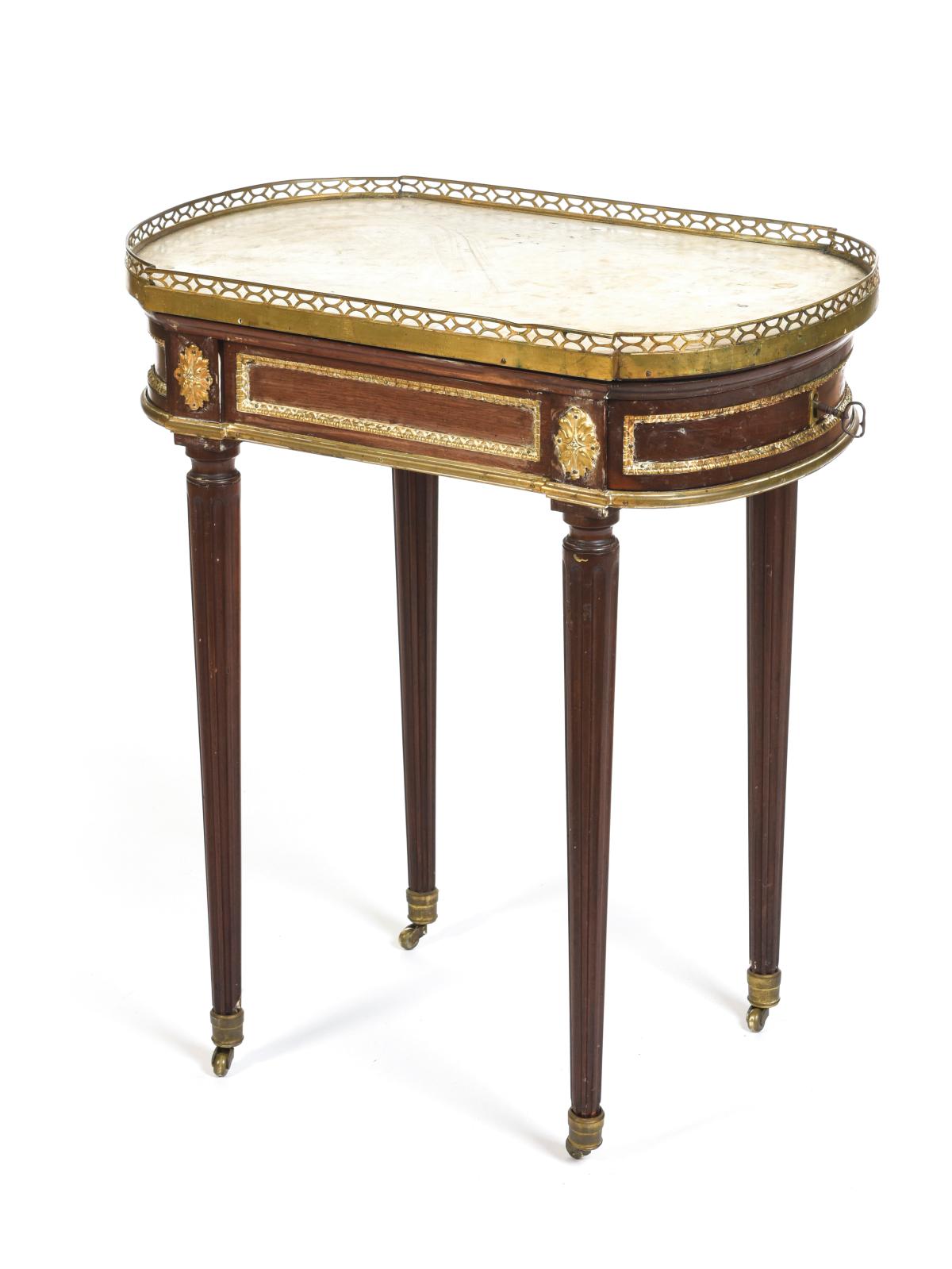 Table de salon d’époque Louis XVI