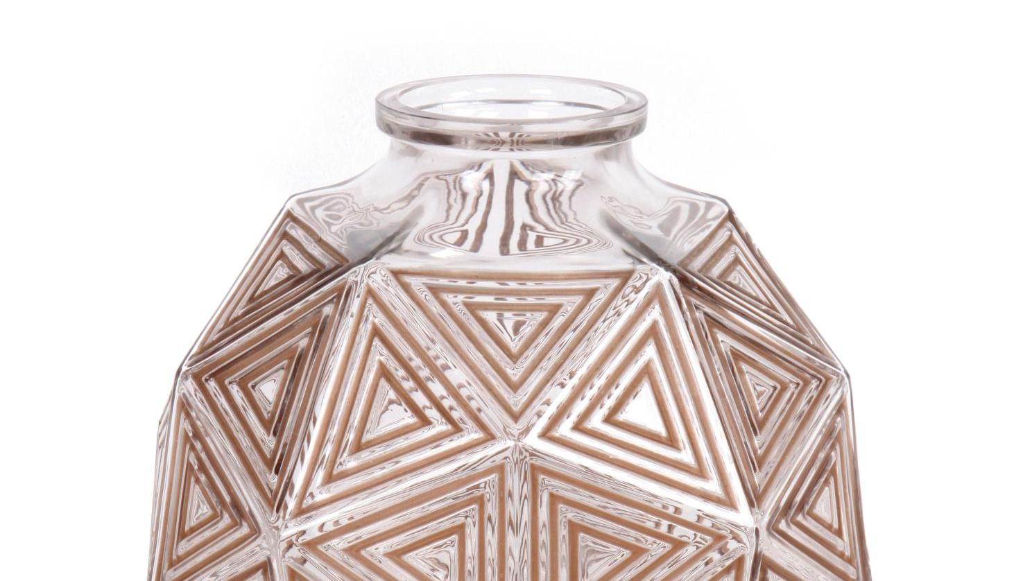 René Lalique (1860-1945), vase « Nanking » dit aussi vase «Facettes triangulaires»... René Lalique, un artiste visionnaire