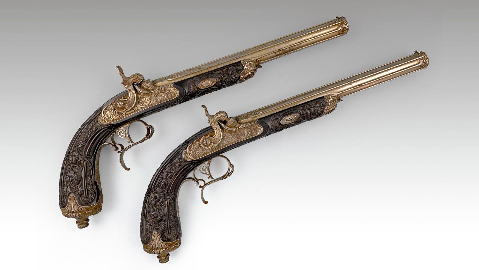 Paire de pistolets de tir à percussion de « fabrication bourgeoise », calibre 12 mm... L’histoire de France en quelques souvenirs martiaux