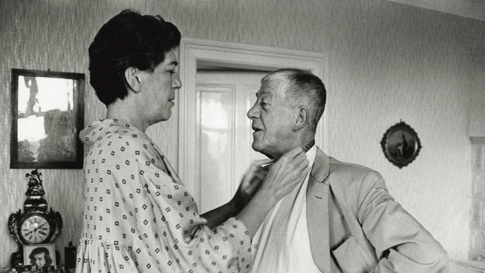 Anonymous. Olda buttoning the collar of Oskar Kokoschka, s.d, Vevey, Oskar Kokoschka... The Oscar Kokoschka Collection: An All-encompassing Curiosity 
