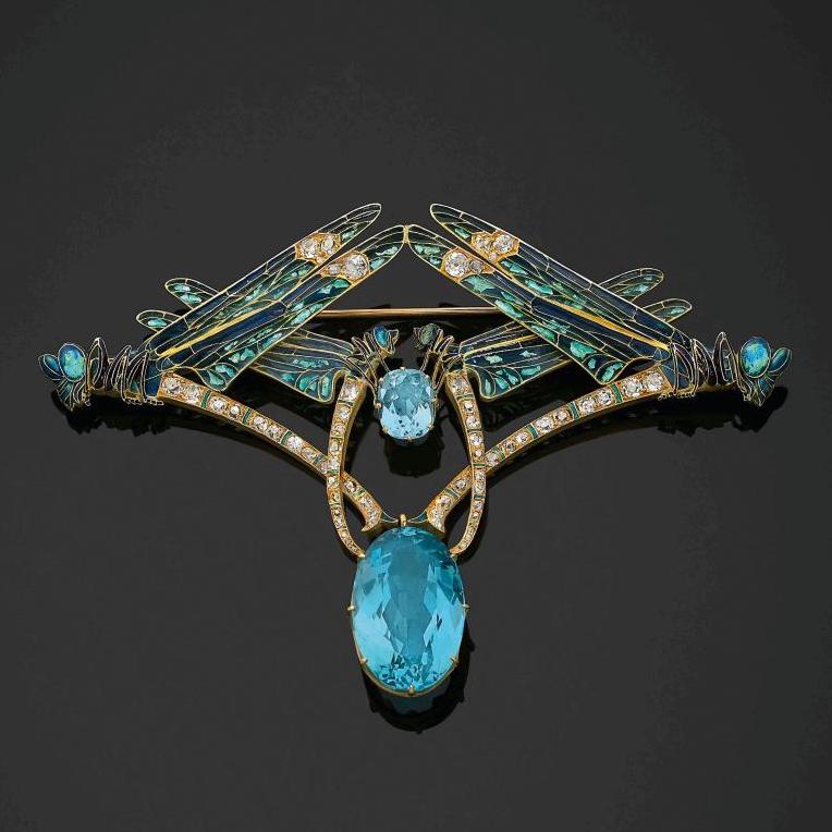 Une libellule de Lalique, symbole art nouveau - Zoom