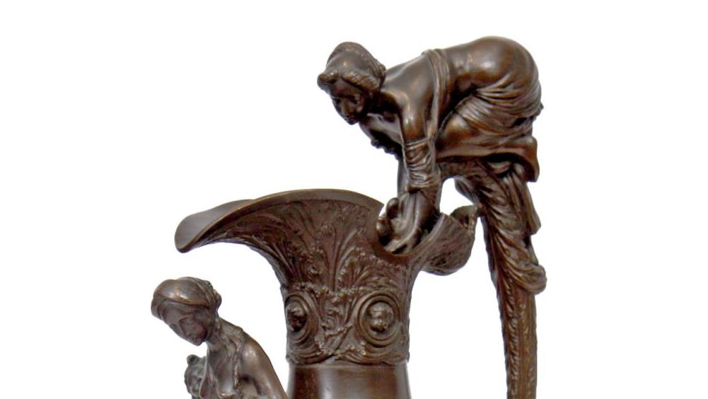 Henry de Triqueti (1803-1874), Moïse sauvé des eaux, aiguière en bronze patiné, 1835,... Femmes bibliques pour une aiguière