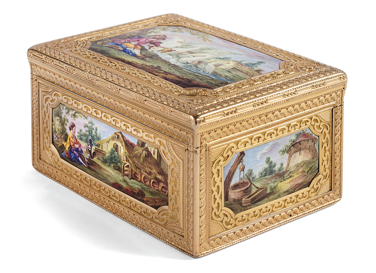 Noble Snuffboxes by Jean Ducrollay 
