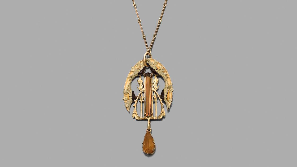René Lalique (1860-1945), collier articulé en or jaune à maillons bâtonnets émaillés... Un collier de René Lalique