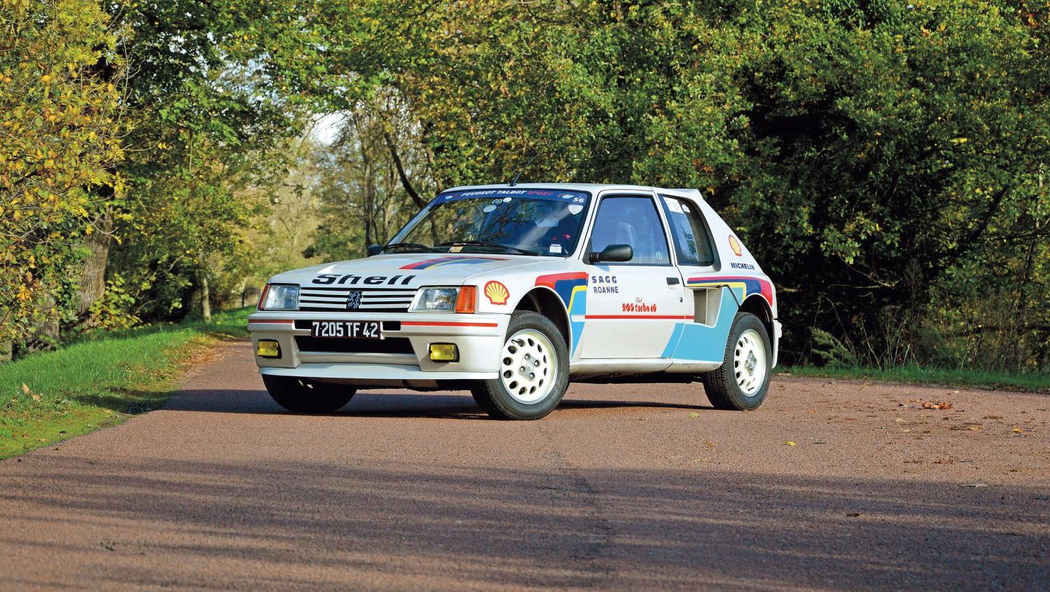 1985, Peugeot 205 Turbo 16, « série 200 », Peugeot - Talbot Info Rallye. Adjugé :... Peugeot, Fiat et Bentley