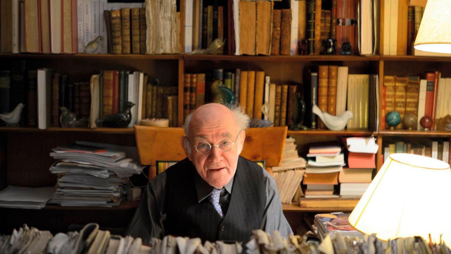 Pierre Rosenberg in the study of his Paris home© Suzanne Nagy Pierre Rosenberg the Collector