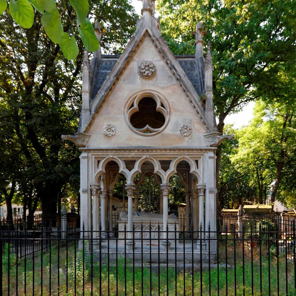 Père Lachaise: Birthplace of the Modern Resting Place