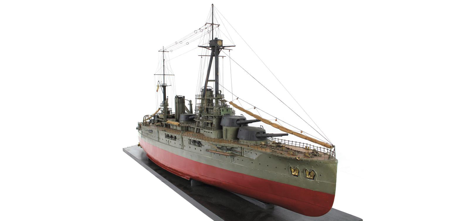 The Battleship Lorraine, Queen of the Ponds