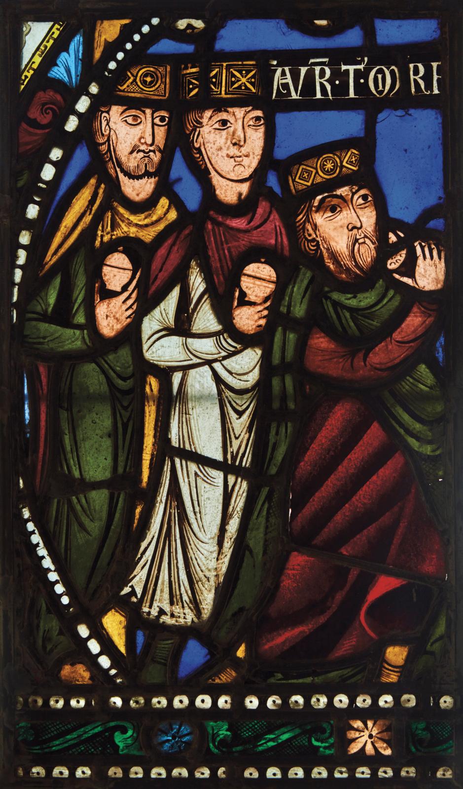 France, vers 1150. L’Adoration des Mages, vitrail, 44,7 x 27,9 cm (détail). Photo Pierre Bergé & Associés 