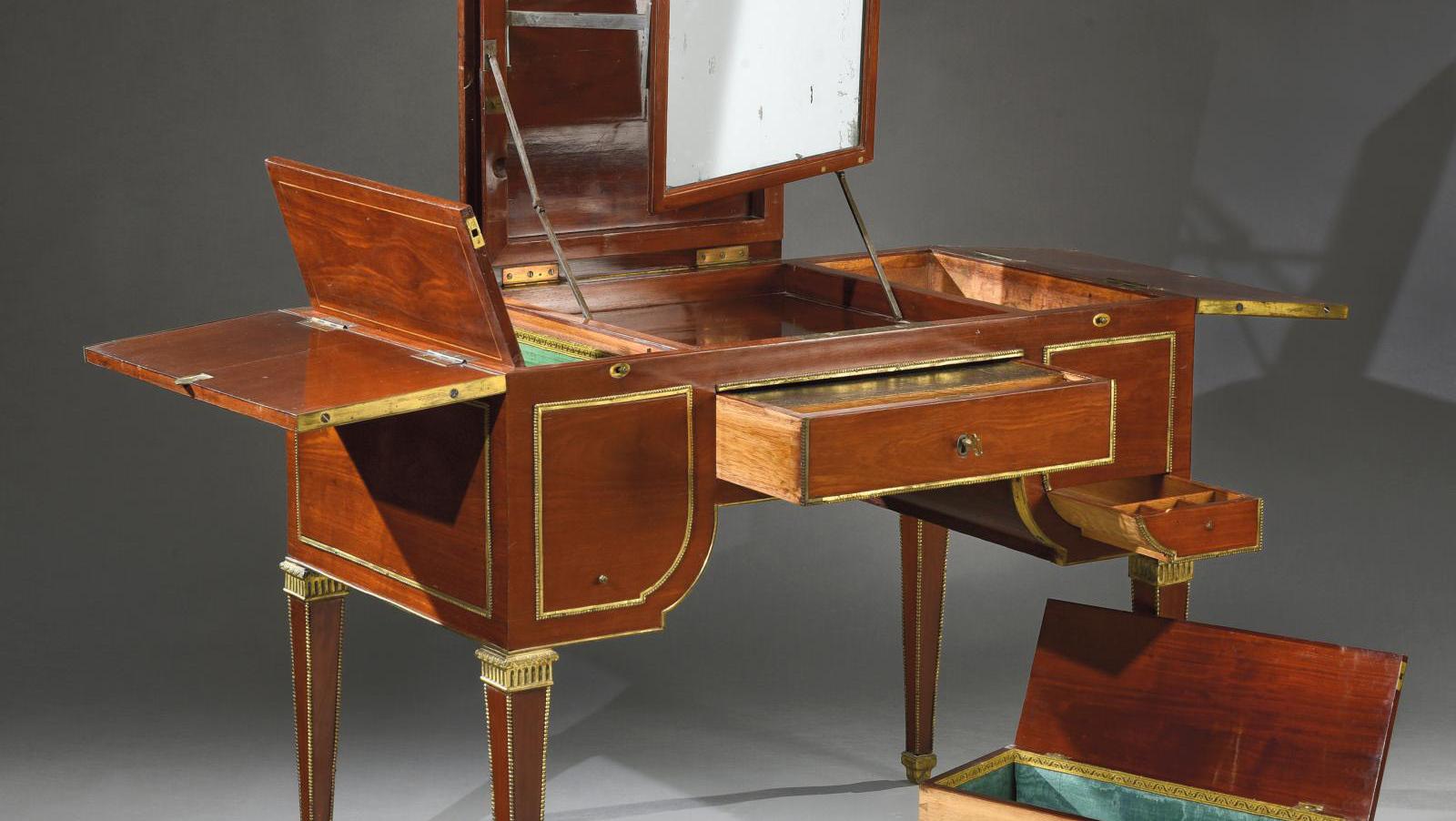 Jean-Henri Riesener (1734-1806), mahogany and mahogany veneer Louis XVI mechanical... Jean-Henri Riesener’s Luxury in the Turn of a Key