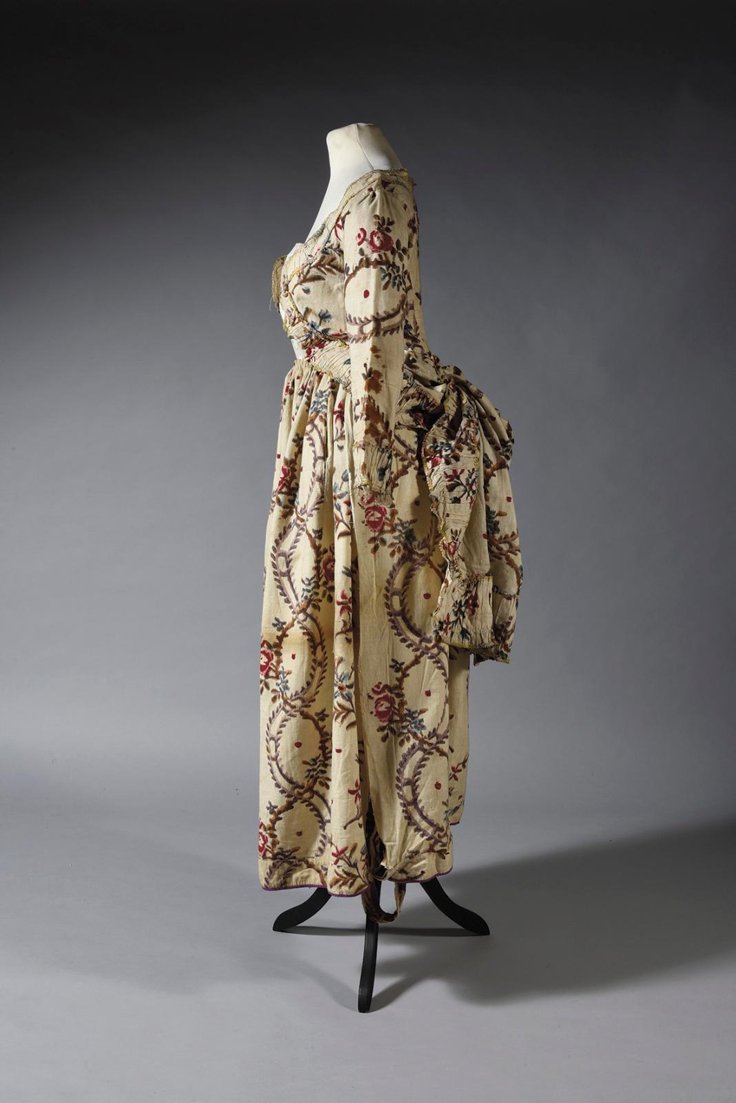 Une robe à l'anglaise fin XVIIIe siècle