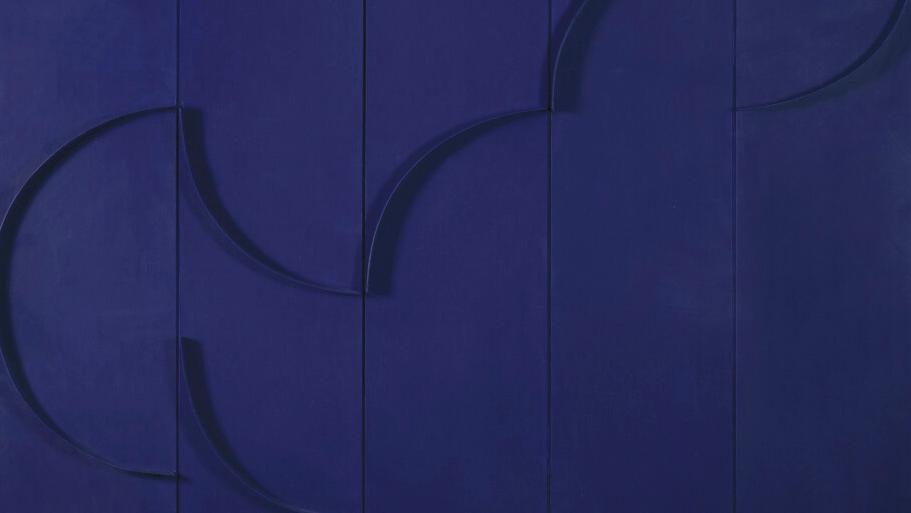 Gottfried Honegger (1917-2016), Untitled, 2001, bas-relief, assembly of five blue-painted... Gottfried Honegger, a Concrete Artist 