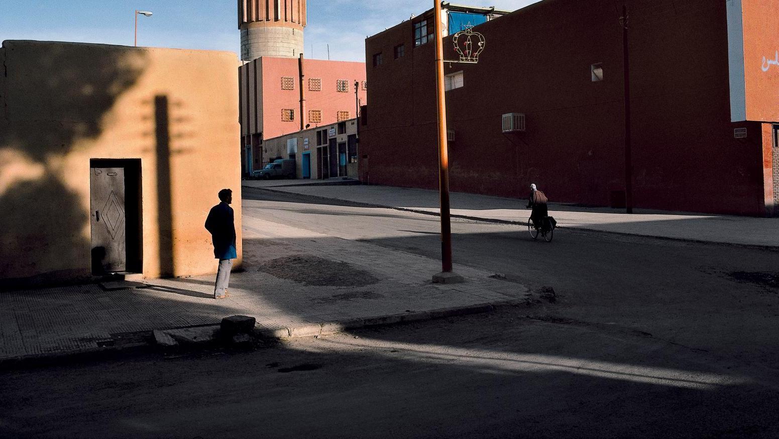 Harry Gruyaert, Ouarzazate, 1986, tirage pigmentaire, 24 x 35,5 cm. © Harry Gruyaert/Magnum... Morocco. Harry Gruyaert