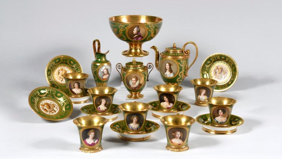 Époque Empire, années 1811-1812, Sèvres, cabaret en porcelaine nommé «cabaret des... Cachet musical et porcelaine de Sèvres impérial