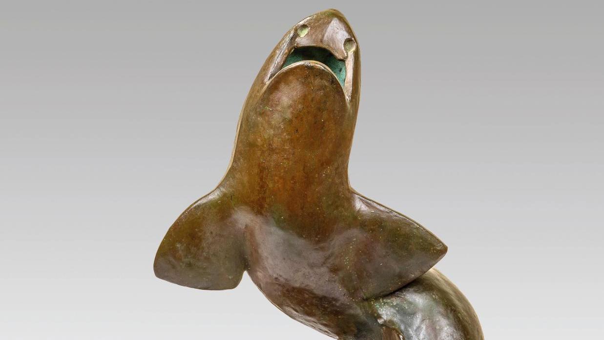 Édouard Marcel Sandoz (1881-1971), Chien de mer, bronze à patine brune signé «E.M.... Sandoz en milieu aquatique