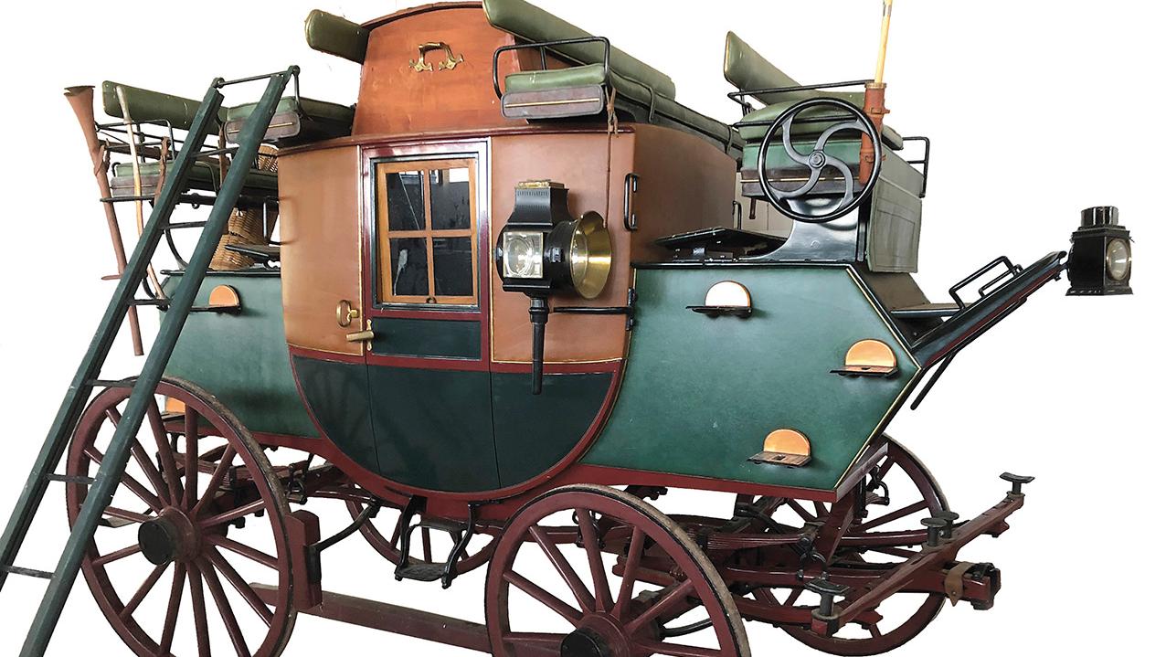 Mail-coach drag à train relié, vers 1870, par le carrossier J. Plante à Pau, restauré... Collection hippomobile 