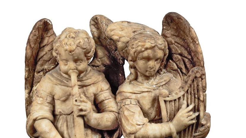 Nord de la France ou Flandres, début du XVIIe siècle, deux groupes d’albâtre sculpté,... Musique divine par un quatuor d’anges
