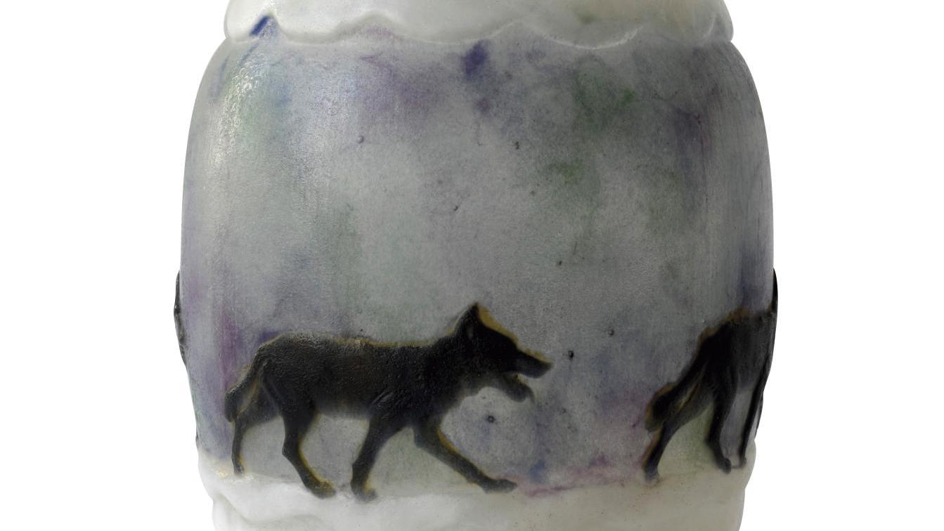 Gabriel Argy-Rousseau (1885-1953), vase  Les Loups dans la neige en pâte de verre... Gabriel Argy-Rousseau, pâte de verre art déco
