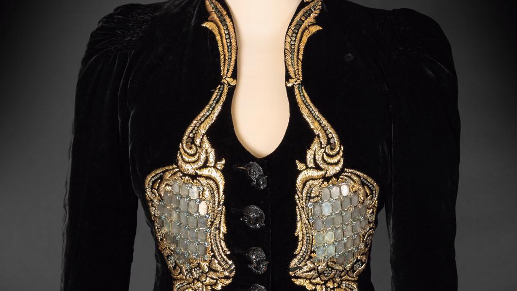 Elsa Schiaparelli (1890-1973), Zodiac collection, "Hall of Mirrors" dinner jacket... Baroque Elsa Schiaparelli