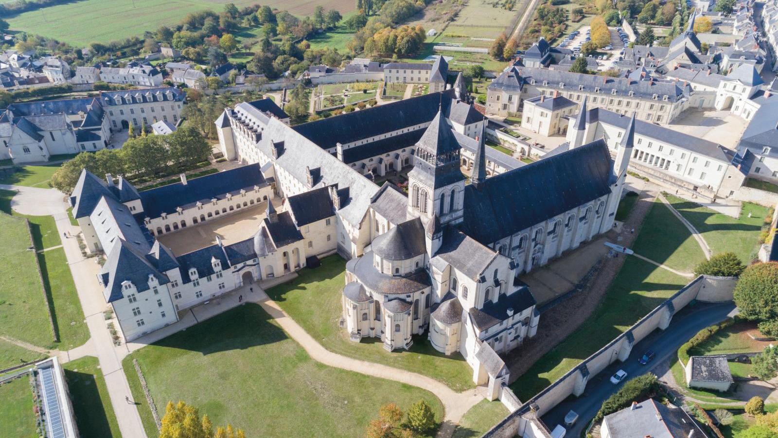 The Royal Abbaye of Fontevraud (sky view).© Région Pays de la Loire / M. Gross The Cligman Collection at Fontevraud Abbey: The Art of Conversation