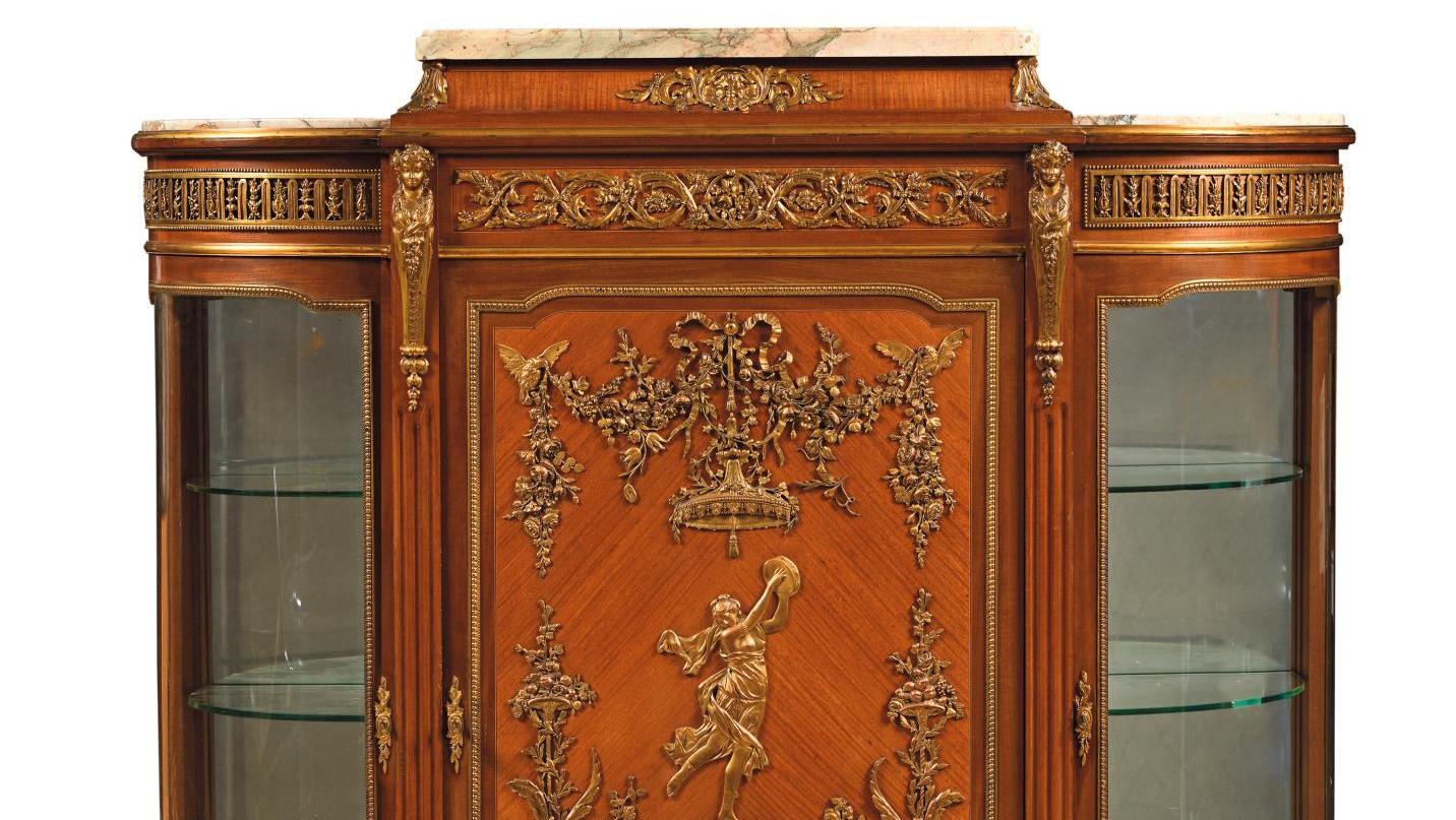 Attribuée à François Linke (1855-1946), vitrine de style Louis XV en acajou, bronzes... Inimitable François Linke