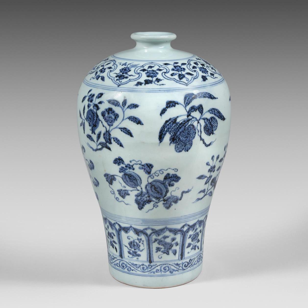 Les fastes « bleu et blanc » d’un vase Ming - Zoom
