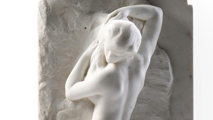 Alfred Boucher (1850-1934), La Toilette, sculpture en taille directe en marbre blanc... Une belle leçon de sculpture à Senlis