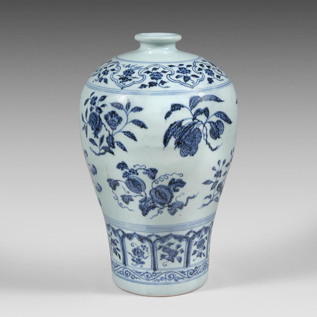 The "Blue and White" Splendors of a Ming Vase - Pre-sale