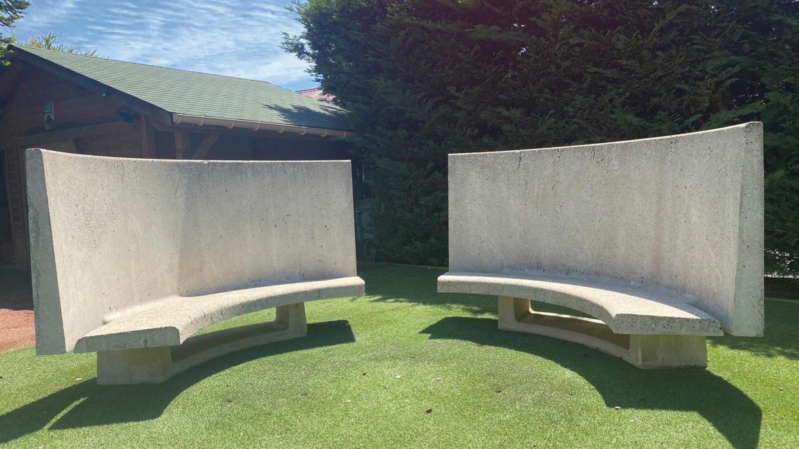 Charles Jeanneret, aka Le Corbusier (1887-1965), "Firminy" bench, with two concrete... Le Corbusier in Firminy