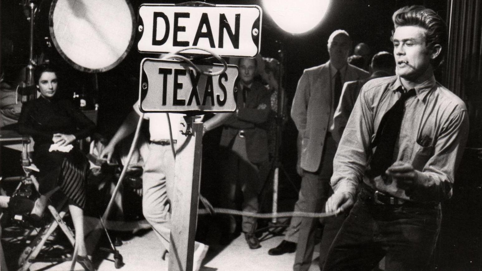 Sanford H. Roth (1906-1962), James Dean dans «Giant», un film de George Stevens de... Pluie d’étoiles