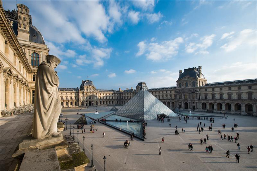 Le Louvre,  musée du pillage ?