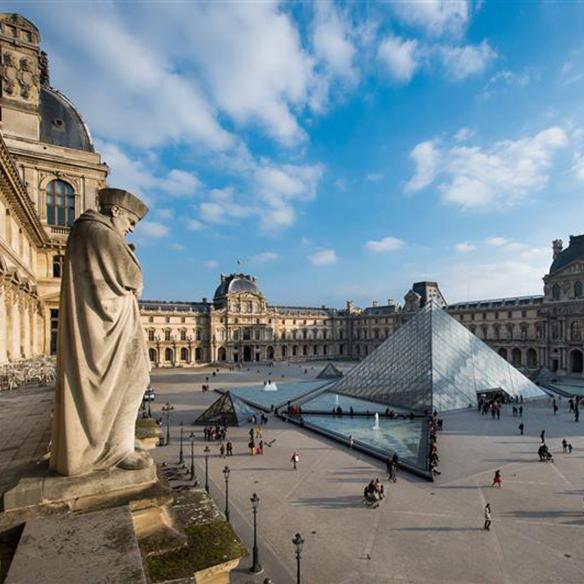 Le Louvre,  musée du pillage ?