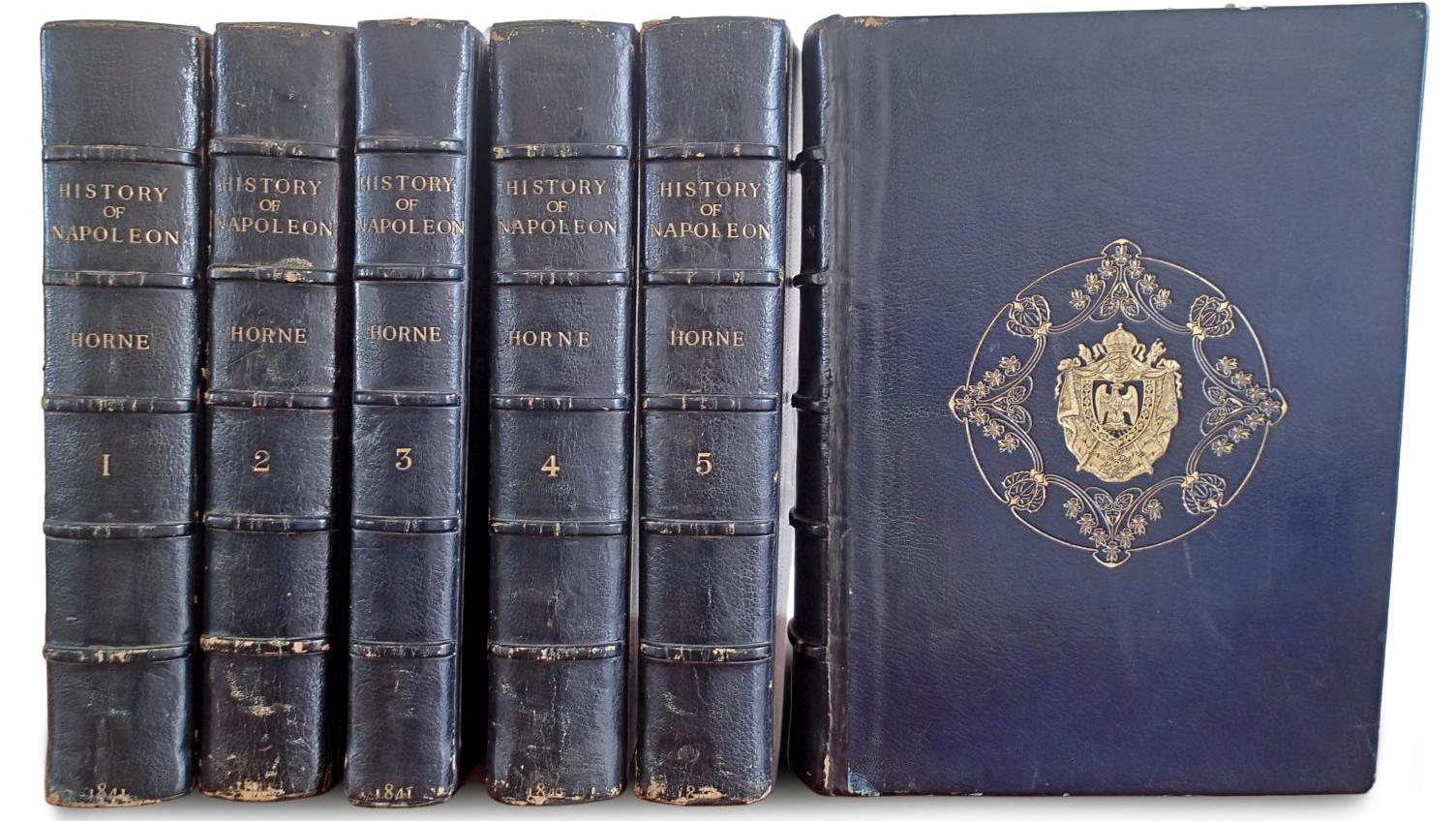 Napoléon Ier, environ mille trois cents pièces montées dans six volumes grand in-folio,... Manne napoléonienne