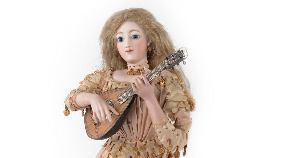 Alma Lambert, automate La Joueuse de mandoline, tête en biscuit, yeux de sulfure,... Des poupées et automates de collection
