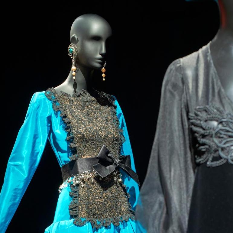 Les coulisses de la haute couture au musée Yves Saint Laurent - Expositions