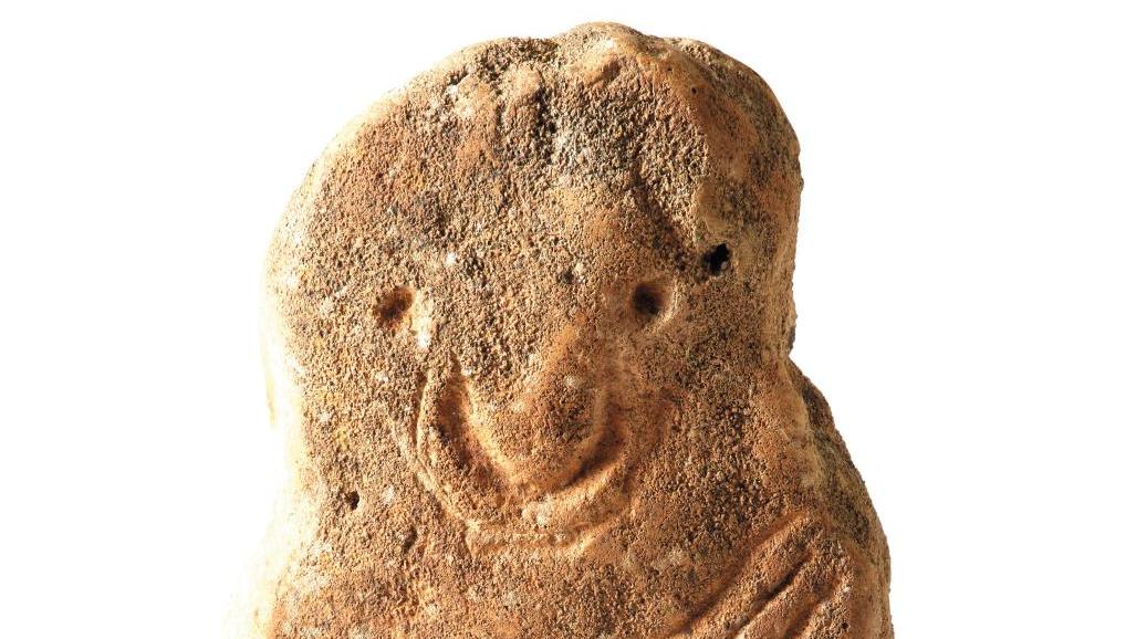 Sud de la France, Chalcolithique. Statue-menhir anthropomorphe portant un double... À la recherche de collections oubliées