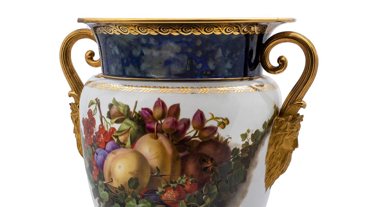 €17,388Sèvres, pair of porcelain lidded coolers in "B vase" form with a polychrome... Art Pirce Index: The Essential Ice Bucket