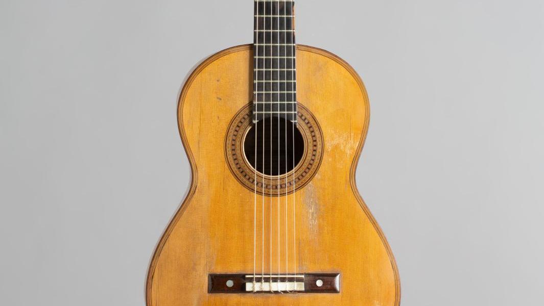 Antonio de Torres (1817-1892), guitare «SE35», 1882, érable ondé et maillé, filets... Antonio de Torres, père de la guitare classique moderne
