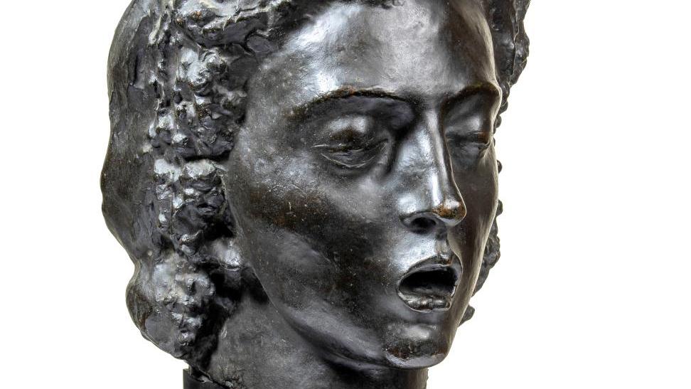 Joseph Bernard (1866-1931), Les Chants immortels, bronze à patine noire, fonte Claude... Galerie Nicolas Bourriaud : Notre Biennale 2021