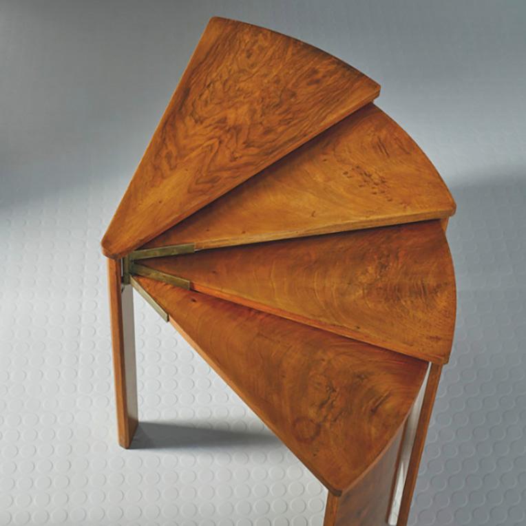 Pre-sale - Furniture from Pierre Chareau’s Maison de Verre is Heading to Auction 