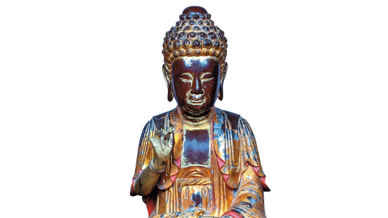 China. Buddha in carved wood, lacquered and gilded, sitting in a lotus position on... Château de La Rochepot: A Highly Anticipated Sale