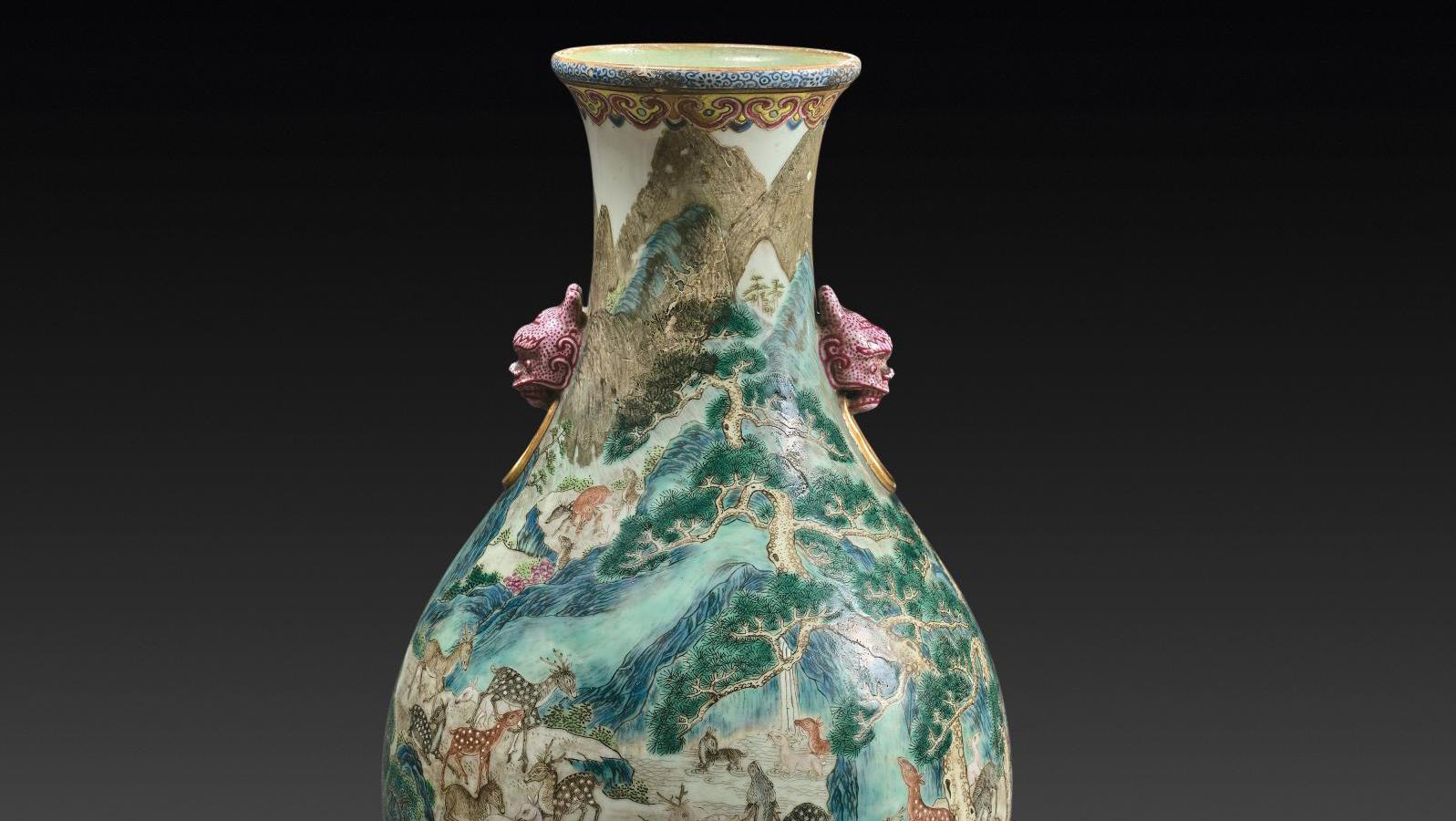 China, Jiaqing (1796–1820) or Daoguang (1821–1850) period. Bottle shaped vase in... The Elegance of Van Dongen and the Longevity of Chinese Porcelain