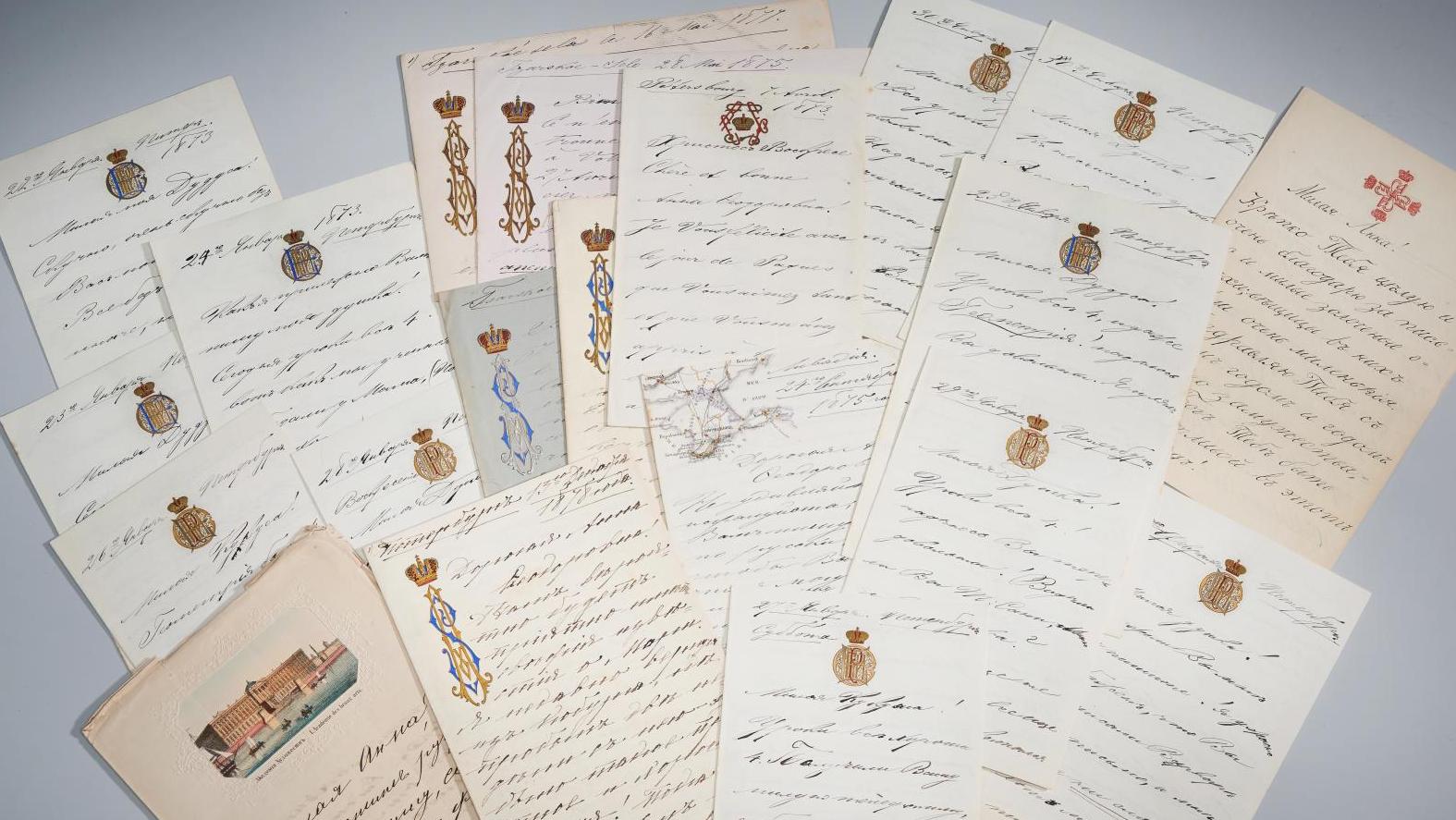 Romanov, Russie impériale. Ensemble de 23 lettres écrites, entre 1867 et 1878, par... De la Russie des tsars aux chefs des îles Fidji