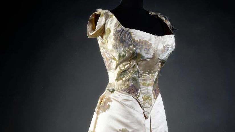 Worth ballgown, c. 1900, velours au sabre with cream satin background decorated with... An Invitation to the Ball with Magnificent Evening Gowns by Worth