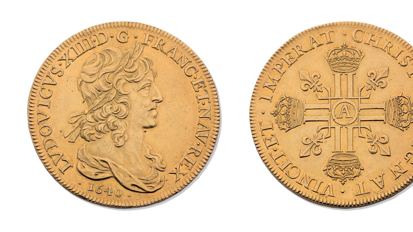 Louis XIII, dix louis d’or au buste lauré et drapé, au revers croix formée de huit... Un dix louis d’or au buste drapé de Louis XIII.