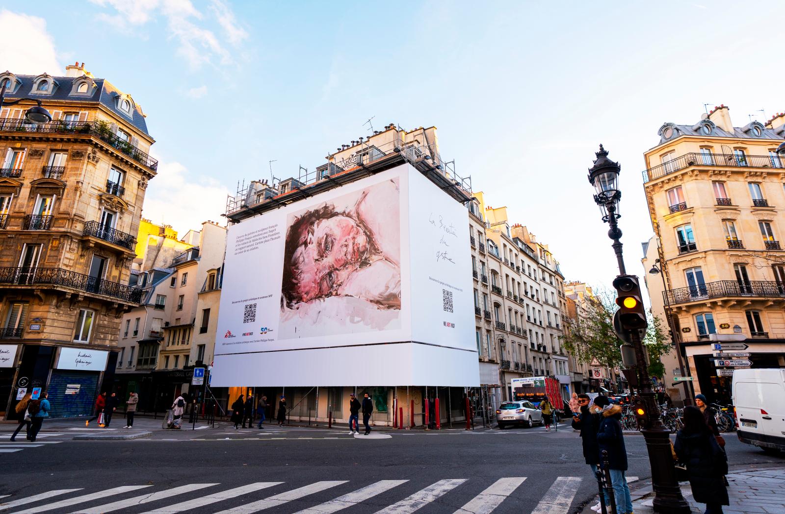 Reproduction de la toile de Philippe Pasqua pour MSF, rue des Gravilliers à Paris.