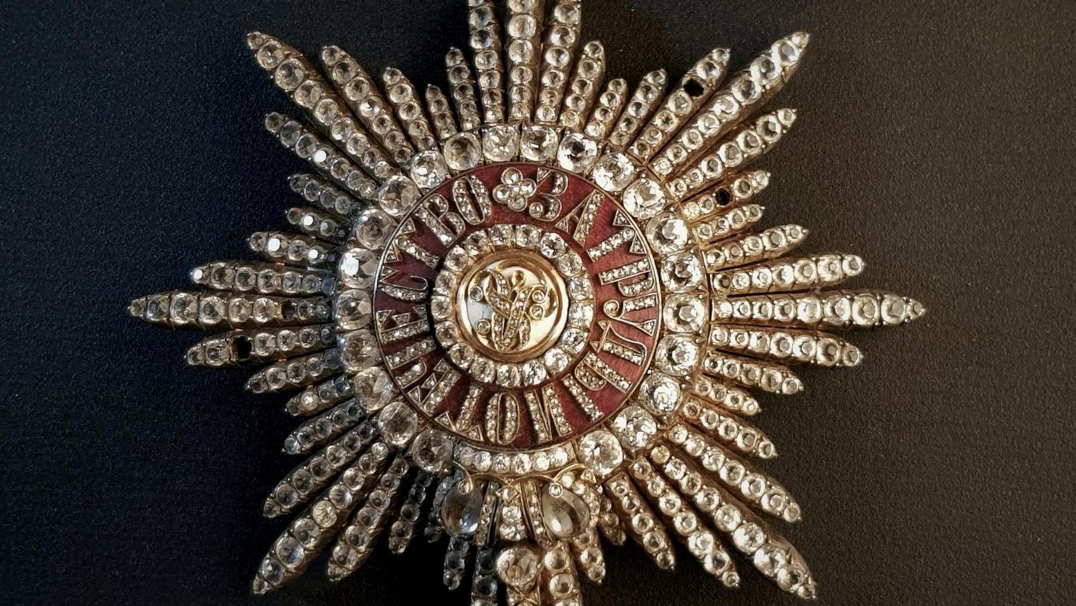 Ordre de Saint-Alexandre Nevski, plaque de chevalier, fin du XIXe siècle. Argent... Une distinction créée par Pierre Ier de Russie