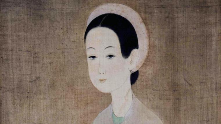 Mai-Thu (1906-1980), Broderie, encre et couleurs sur soie, signée, 58,6 x 29,2 cm.... Sous le signe de l’Indochine et du Vietnam éternel
